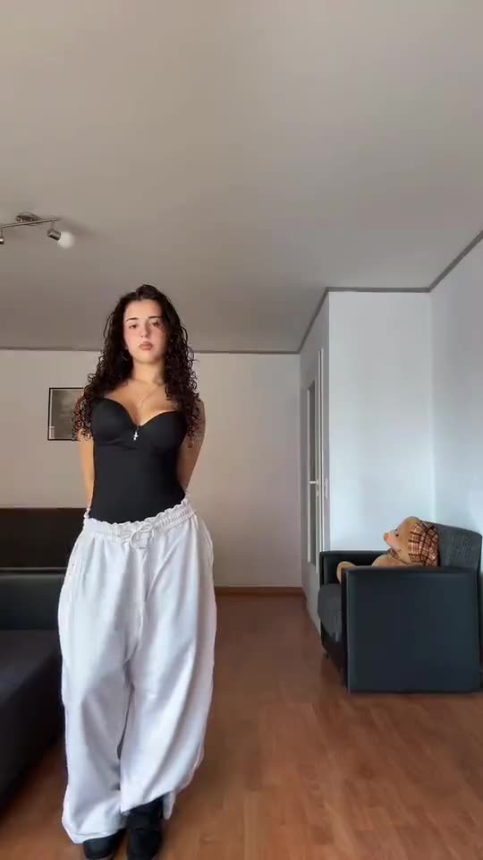 Abra Kadabra Trend AI: Snap, and Your Friend Appears — AI meme template preview