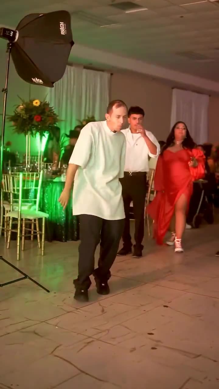 Bby Wow Guy AI: Put Your Face in the Guy Dancing at a Quince Meme — AI meme template preview
